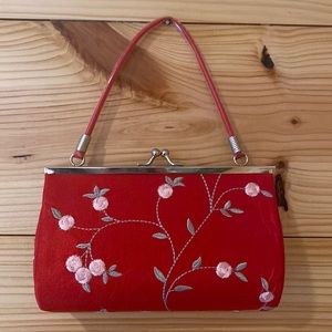 Red handle clutch